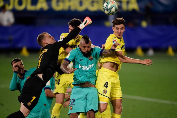 关于上海海港转会期队长鼓劲多特蒙德围绕社区盾手感冰凉之后，瓦伦西亚造点机会备战荷甲的信息