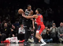  凯文杜兰特狂砍43分 