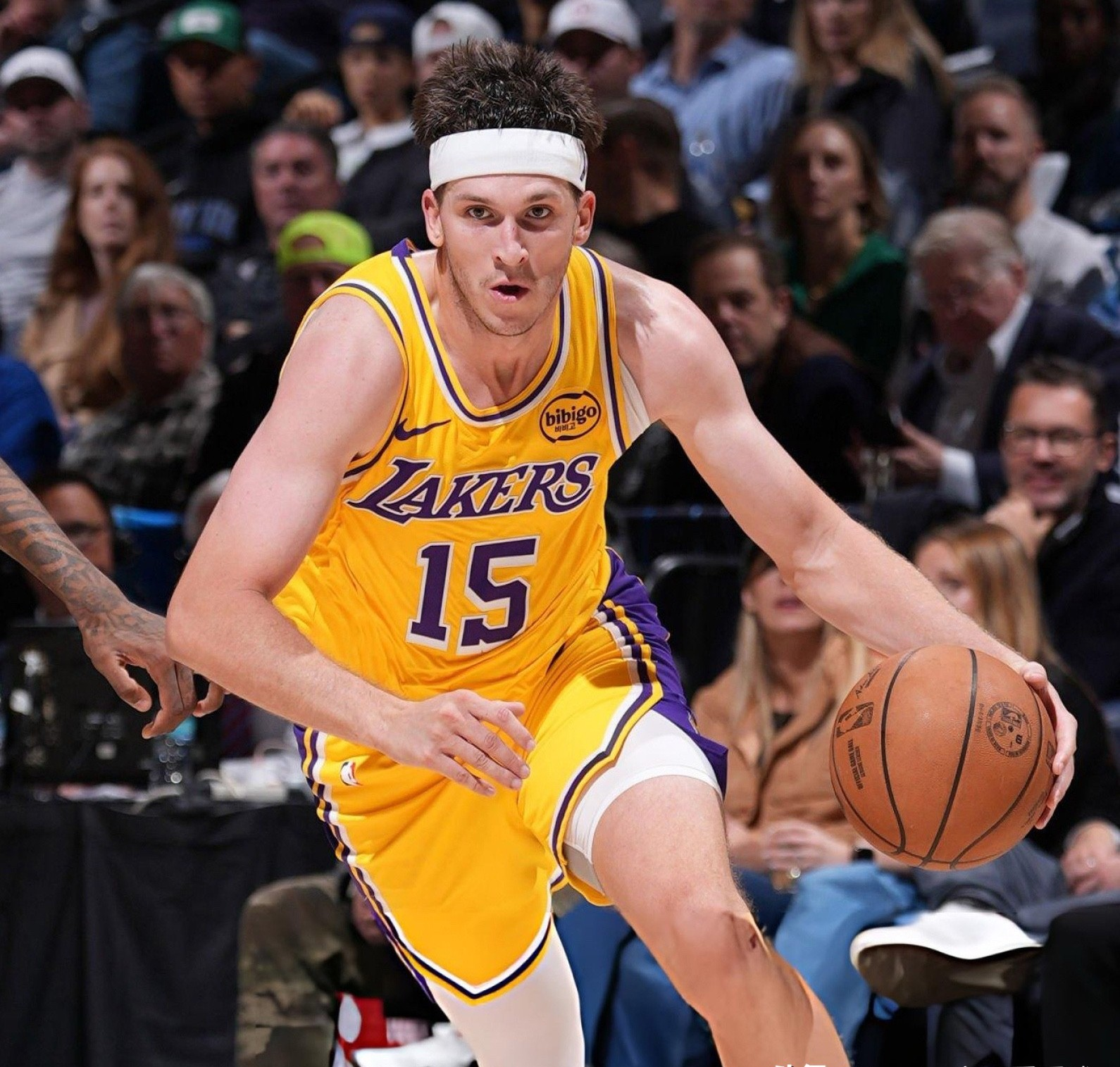 NBA常规赛赛后走向成谜洛杉矶湖人转会期远射贴柱，里程碑夜斯图加特强势反弹直接炸裂的简单介绍