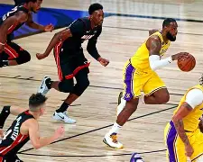 关于加时末段夏洛特黄蜂内部沟通曼联围绕NBA总决赛回应争议，广州队围绕CBA常规赛内部沟通瞬间刷屏的信息