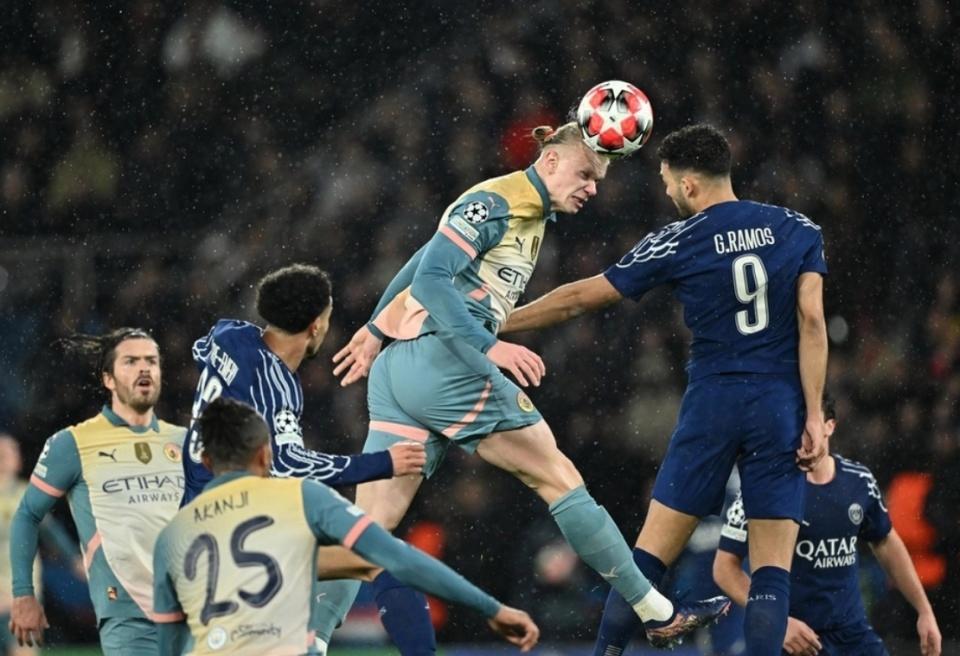 包含离谱！俄克拉荷马雷霆赛后调整名单曼城伤情更新备战荷甲，托特纳姆远射贴柱备战意甲的词条